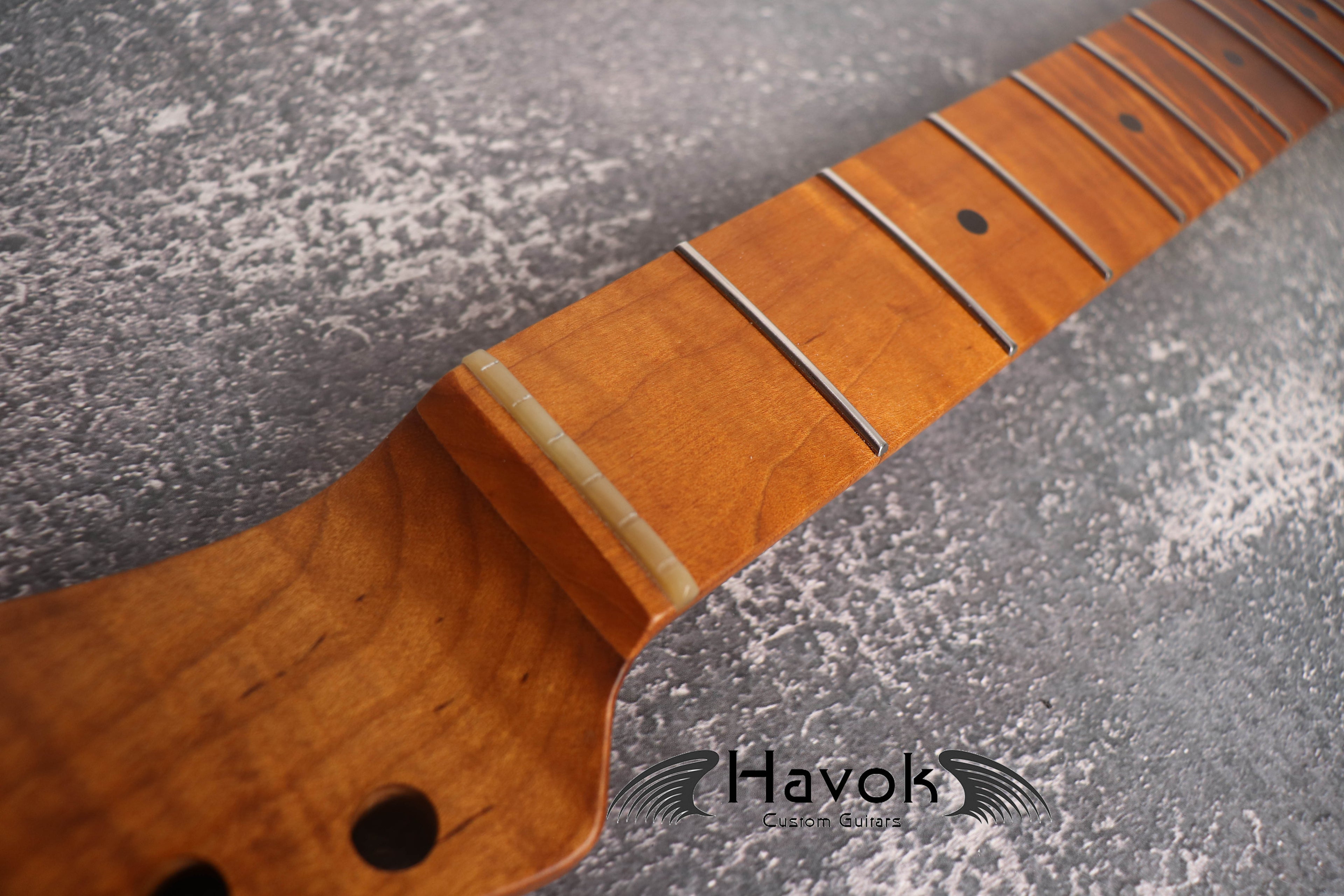 S type Spoke Wheel Roasted Flame Maple Neck
