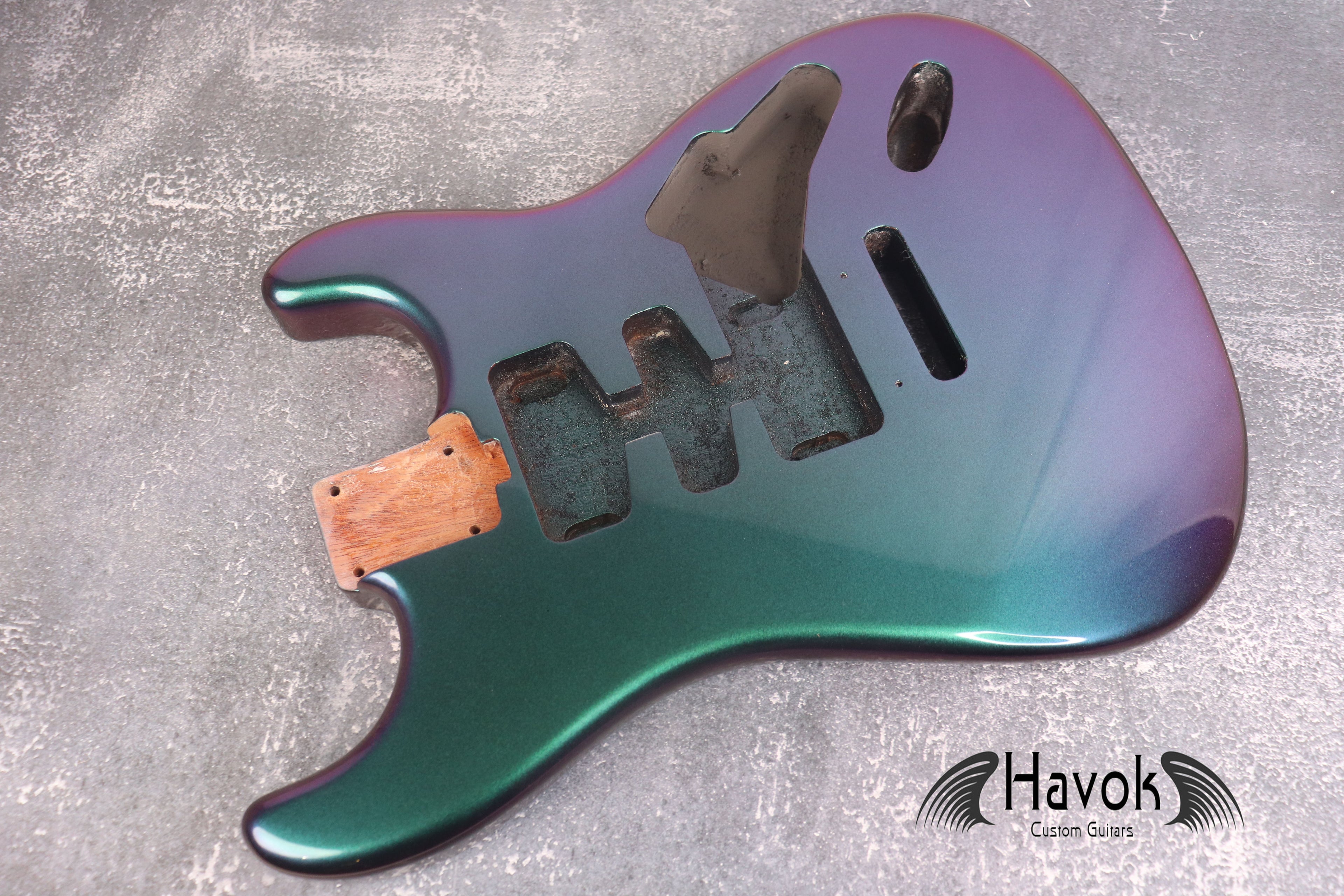 Chameleon 2PC Mahogany ST S-Style Body High Gloss Trem Spoke Wheel Cut