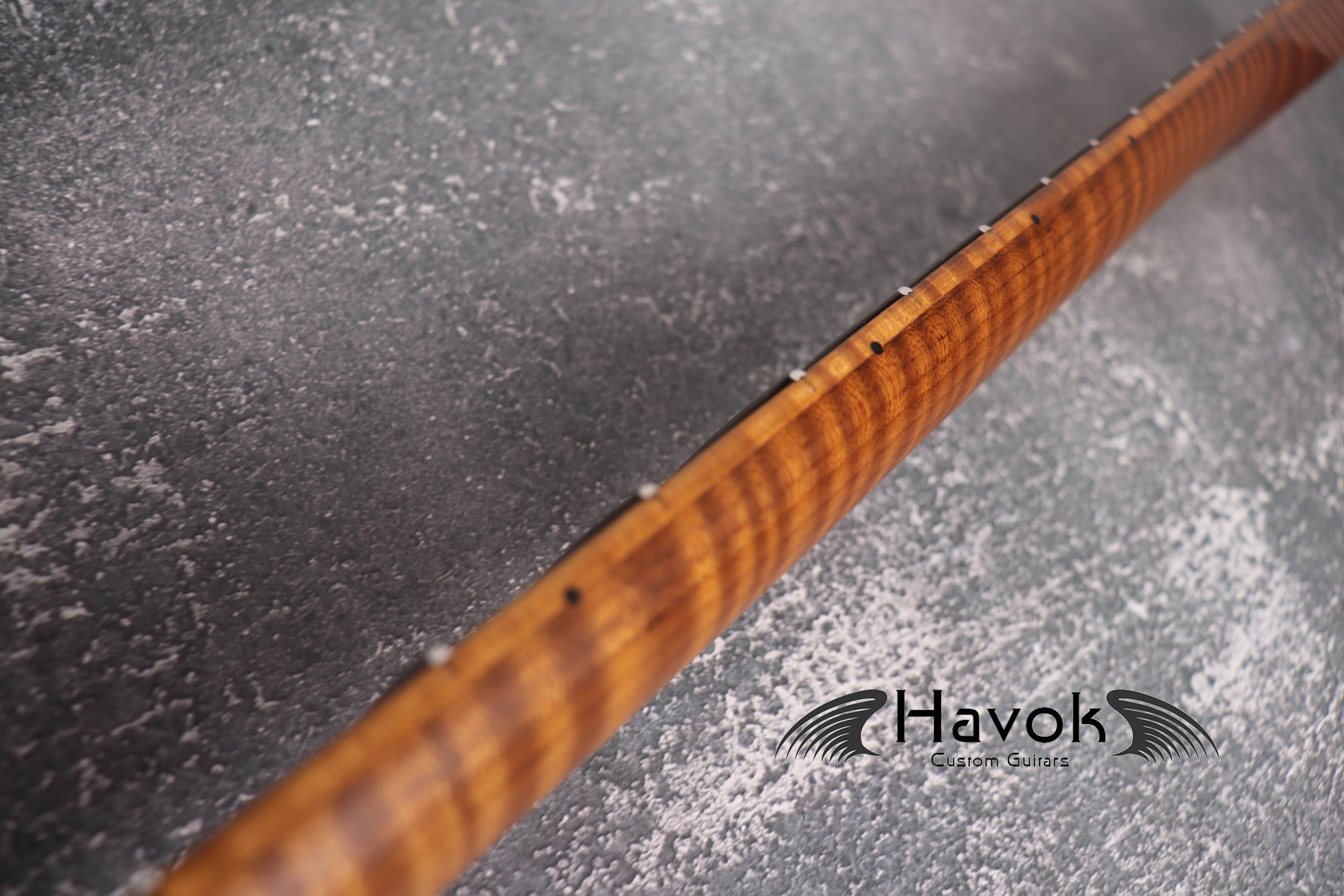 S type Spoke Wheel Roasted Flame Maple Neck