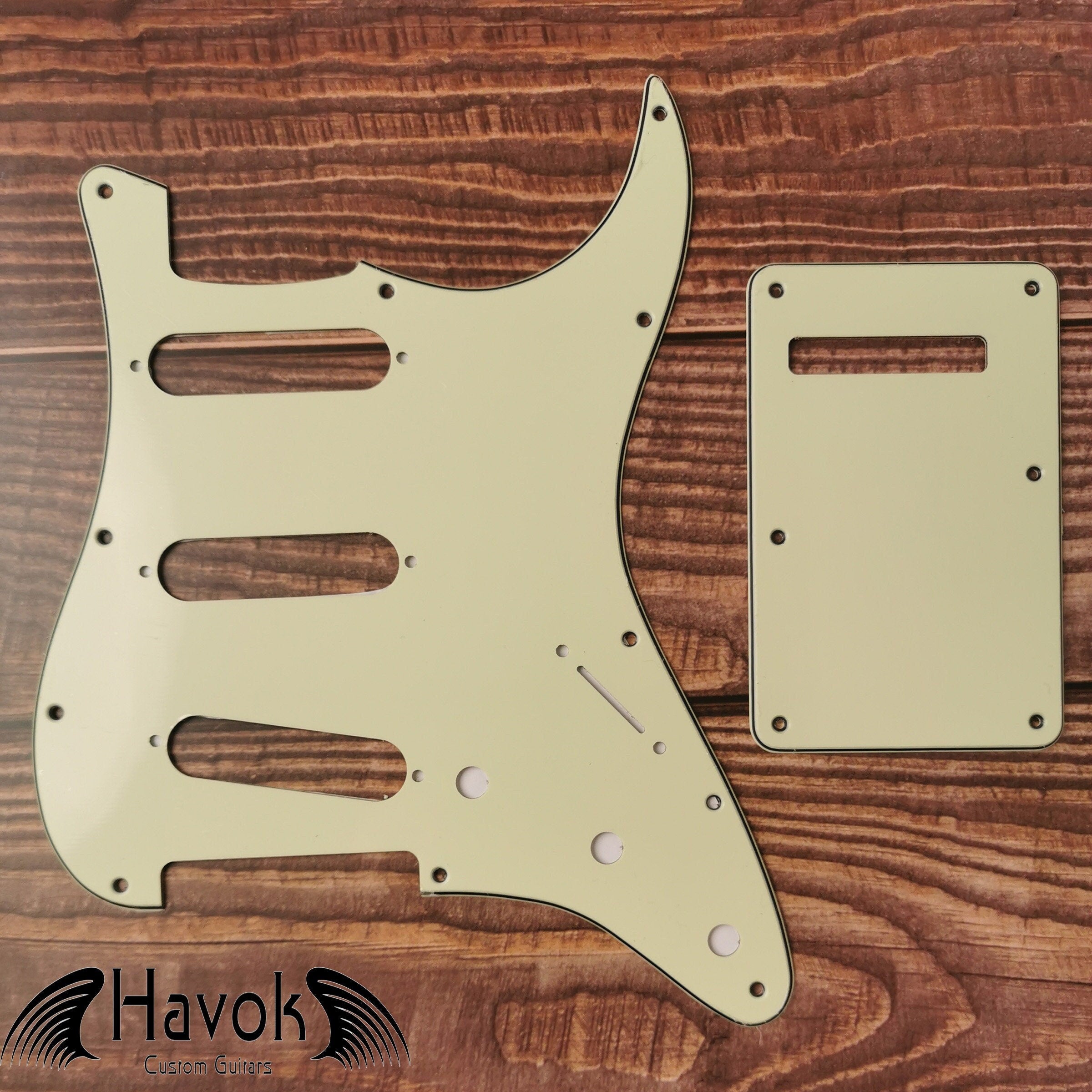 S Type Scratch Plate With Tremolo Cover, 4Ply Plastic, S-Style Vintage Guitar Replacement Accessory, Guitar Build Kit DIY, Guitar Gadget