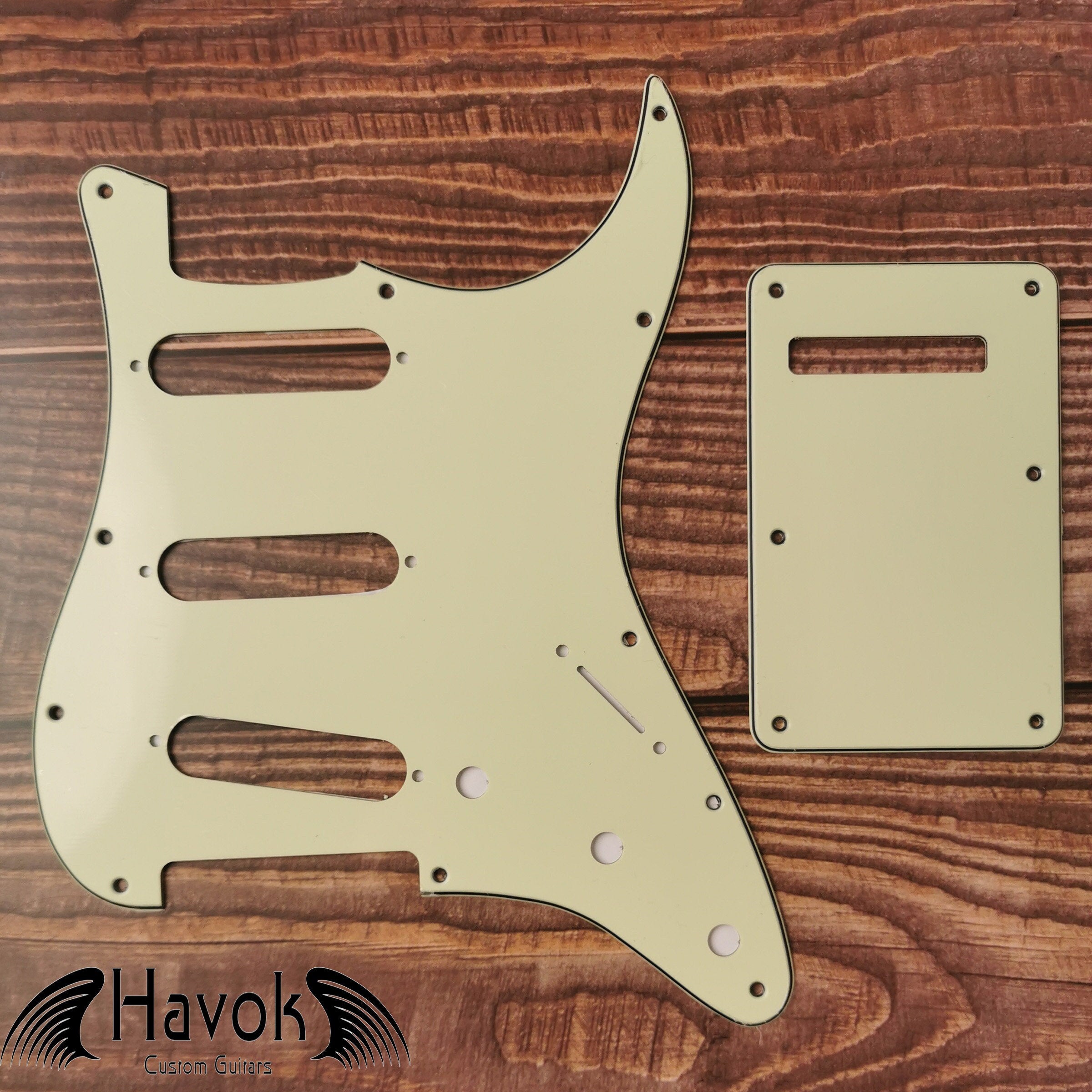 S Type Scratch Plate With Tremolo Cover, 4Ply Plastic, S-Style Vintage Guitar Replacement Accessory, Guitar Build Kit DIY, Guitar Gadget