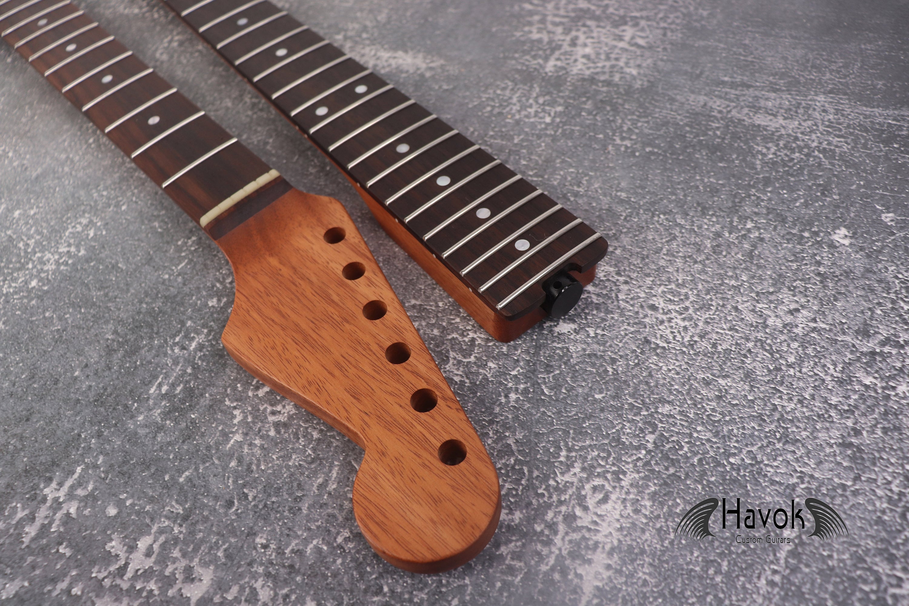Mahogany Spoke Wheel Carbon Fiber Rods Neck Stainless Steel Jescar Frets Brand New