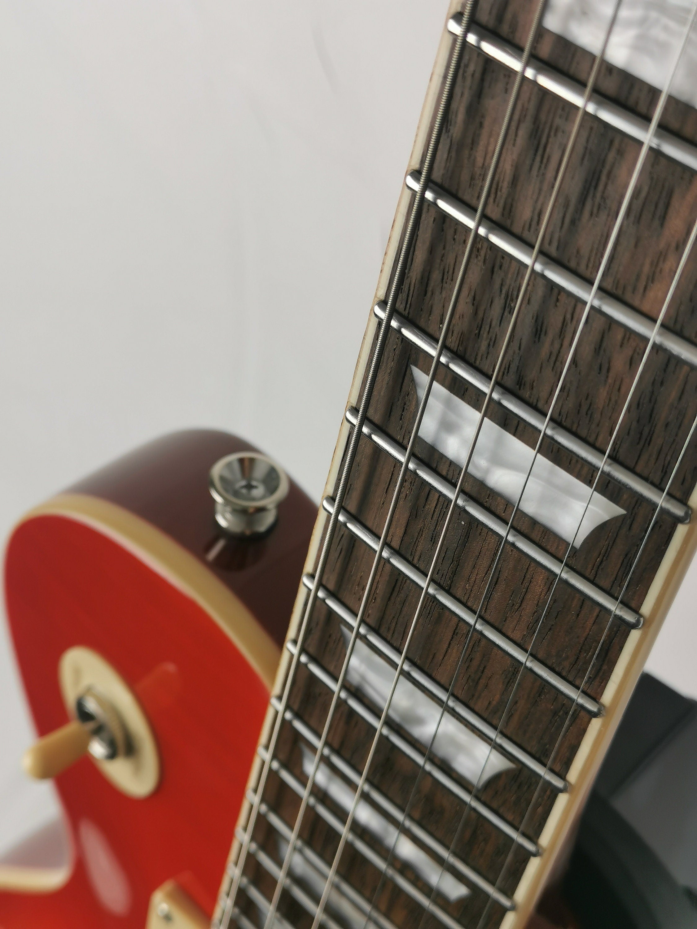 Single Cut Sun Burst Electric Guitar Premium Hardware, 22 Medium Jumbo Frets, Mahogany Guitar Body, Instrument Replacement Part Gadget