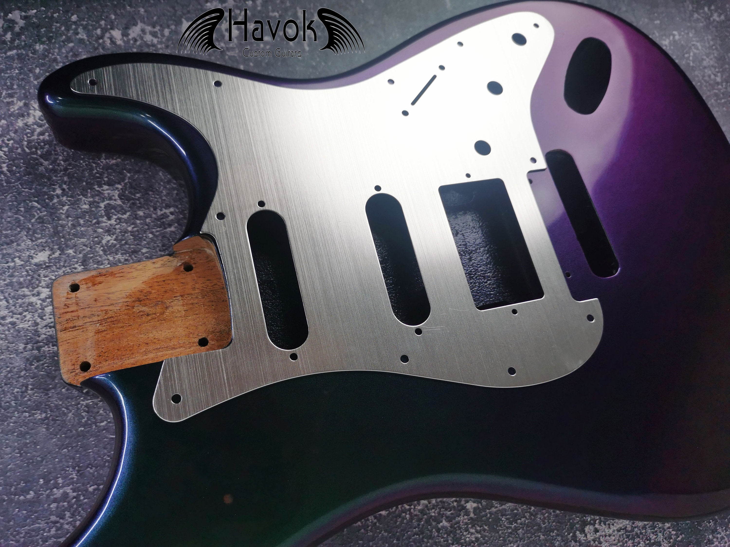 Guitar guard 11-Holes Aluminum Anodized Modern Style Strat HSS Guitar Pickguard Scratch Plate Fits for S type guitar