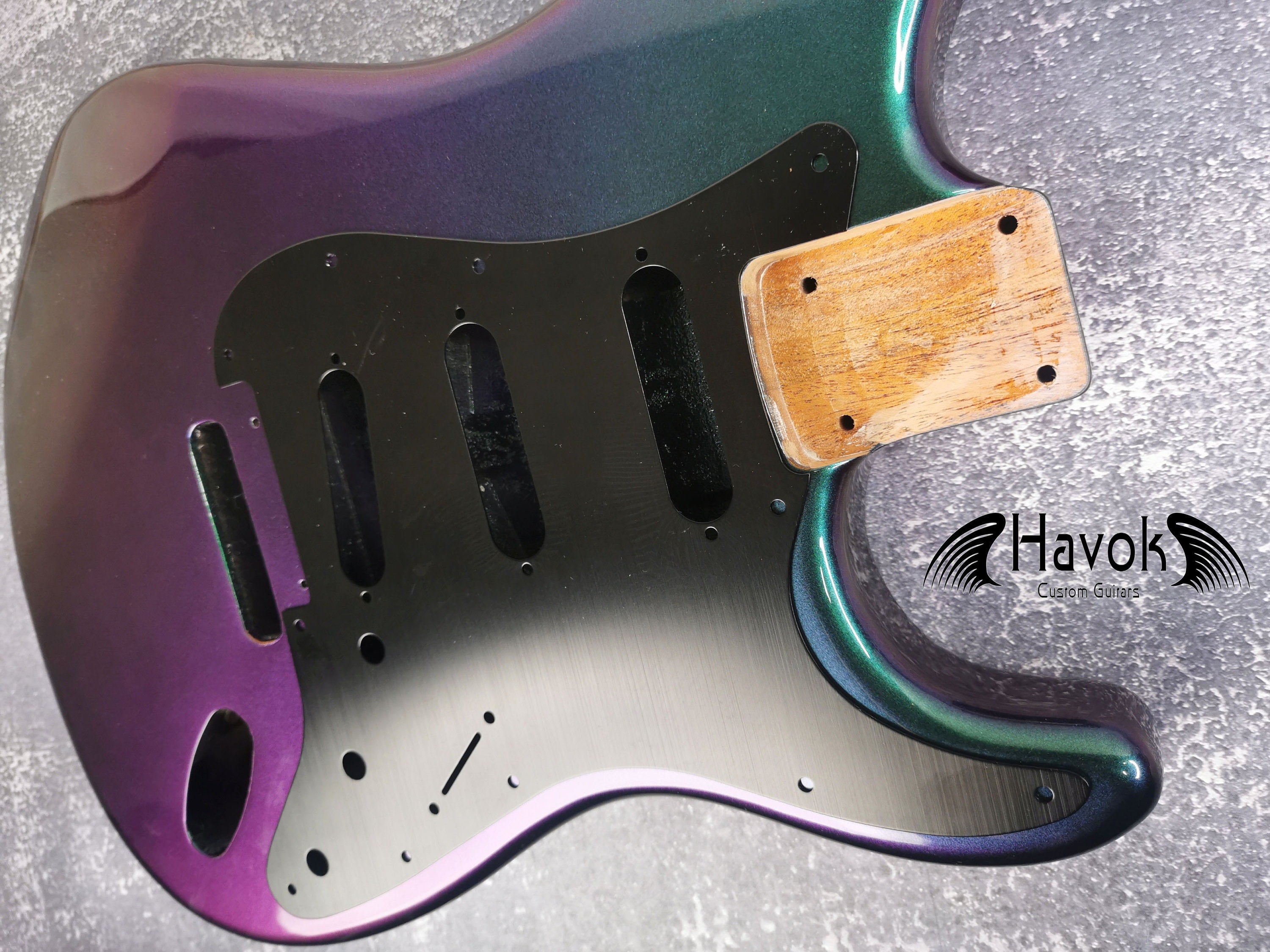 Guitar guard 11-Holes Anodized Black Modern Style Strat SSS Guitar Pickguard Scratch Plate Fits for S type guitar