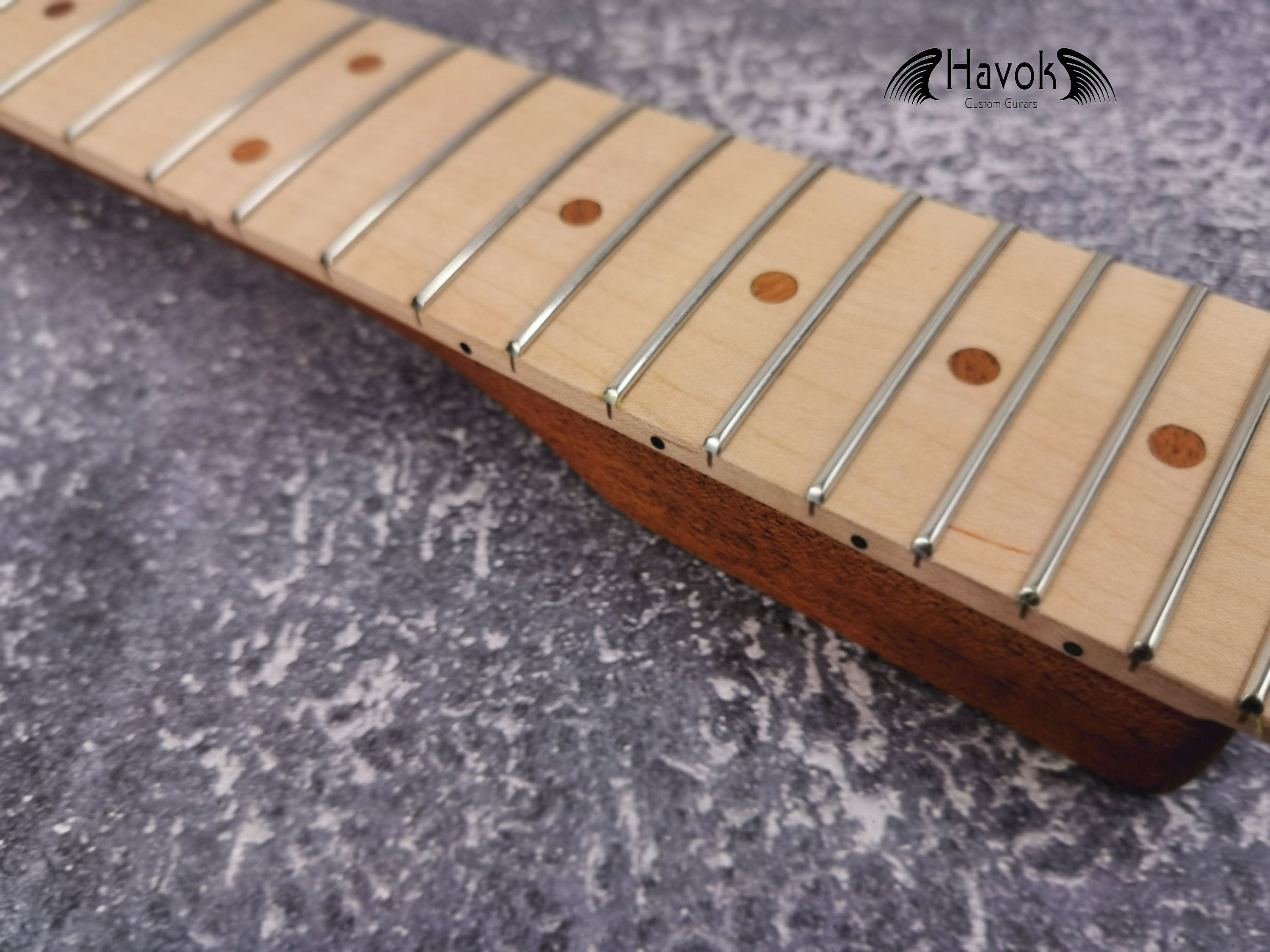Mahogany Neck flame Maple Board Stainless Steel Jescar Frets