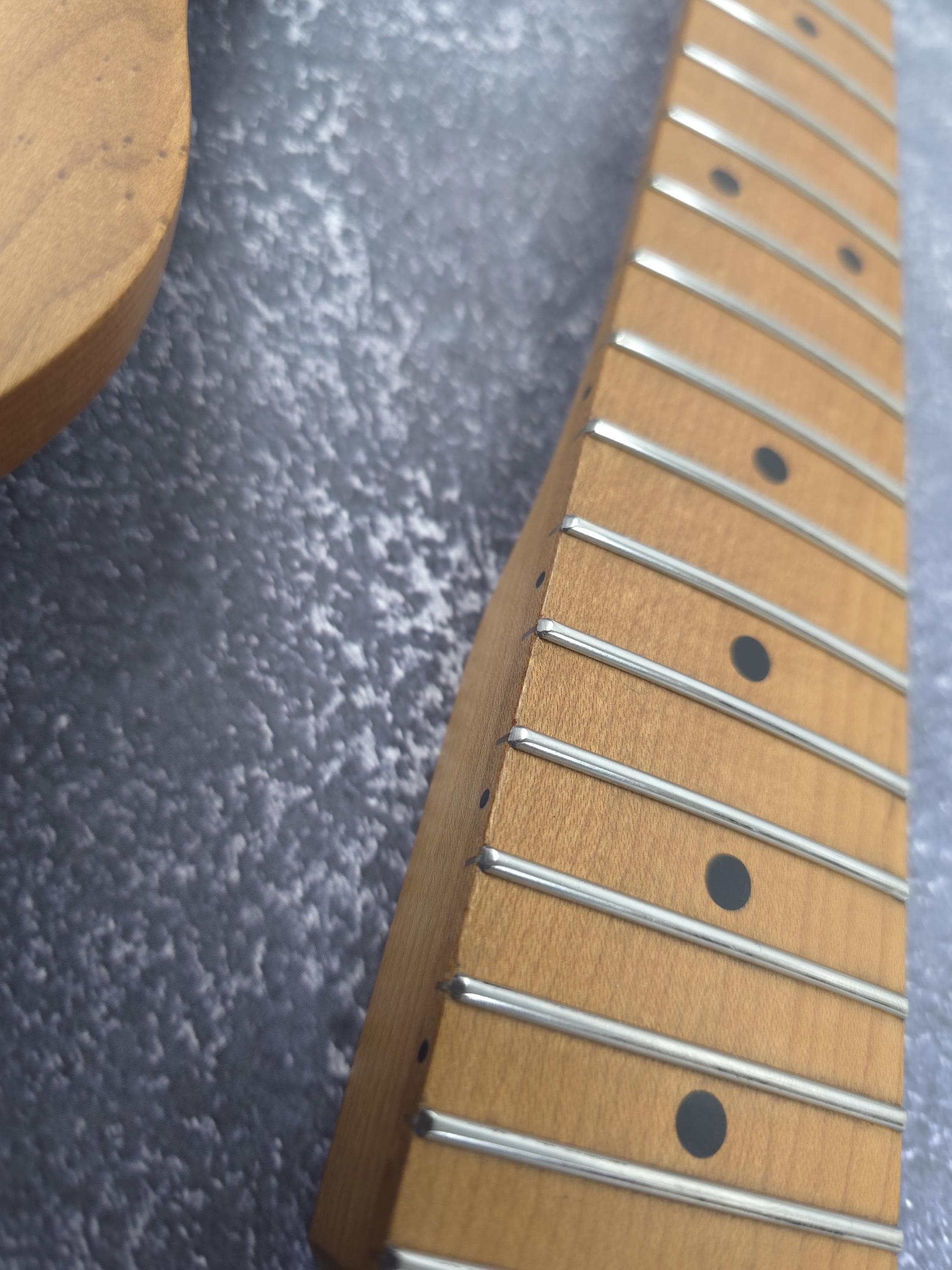 T Type Roasted Maple Neck Stainless Steel Frets, Satin Finish Medium Jumbo 22 Jescar Frets, Guitar Building, Guitar DIY Kit, Vintage Style