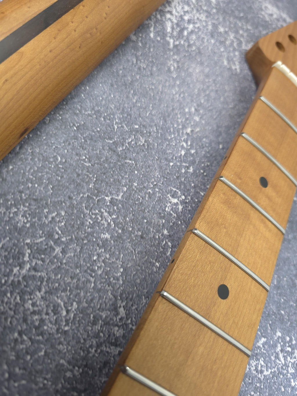 T Type Roasted Maple Neck Stainless Steel Frets, Satin Finish Medium Jumbo 22 Jescar Frets, Guitar Building, Guitar DIY Kit, Vintage Style