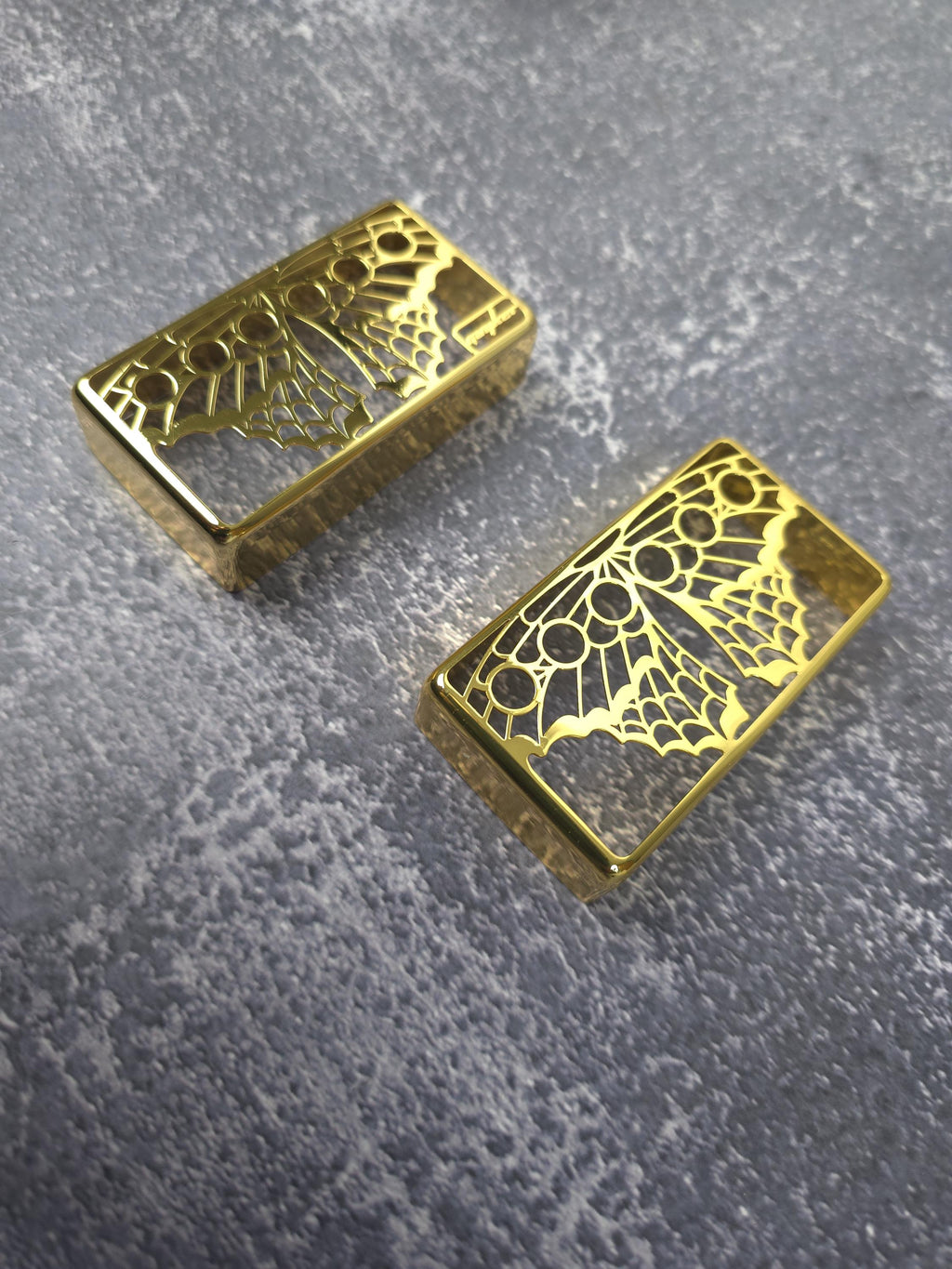 Butterfly Golden Humbucker Shield, Guitar Pickup Covers Gear Pattern for LP, High End Accessory and Replacement