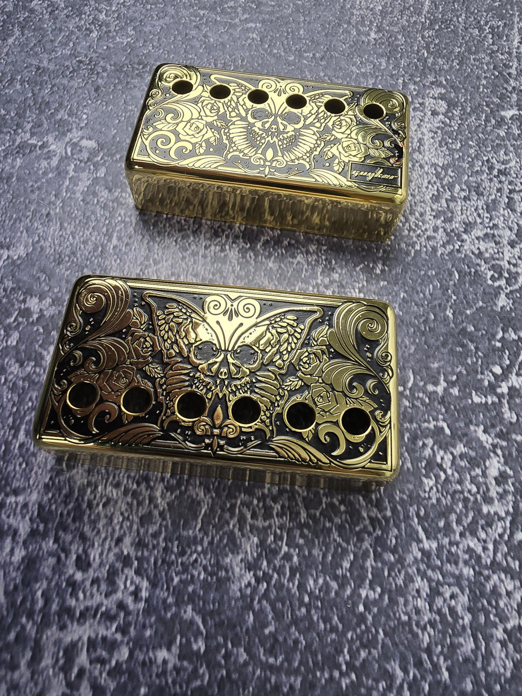 Skull Moth Gold Humbucker Shield, Guitar Pickup Covers Gear Pattern for LP, High End Accessory and Replacement