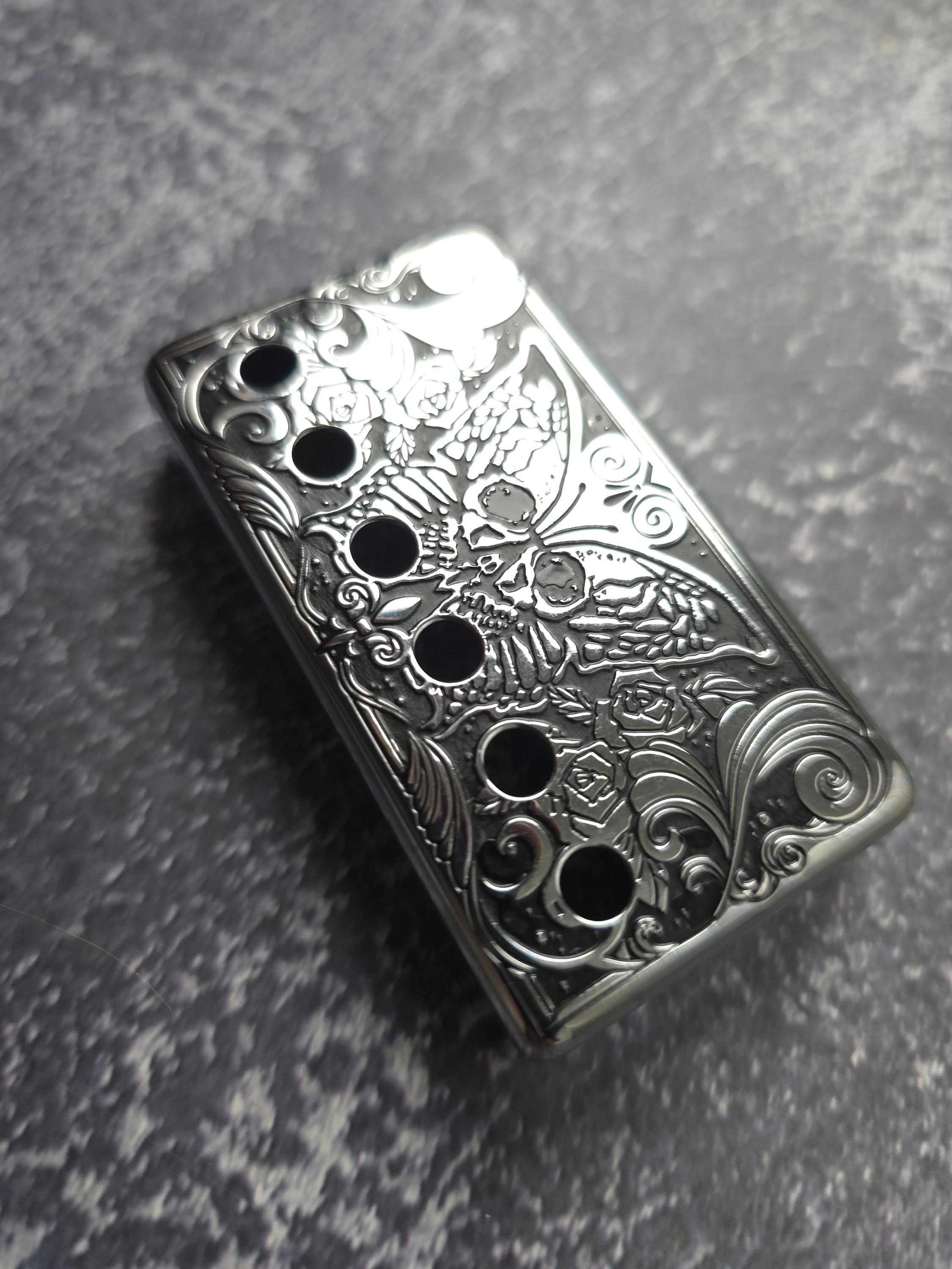 Skull Moth Gold Humbucker Shield, Guitar Pickup Covers Gear Pattern for LP, High End Accessory and Replacement