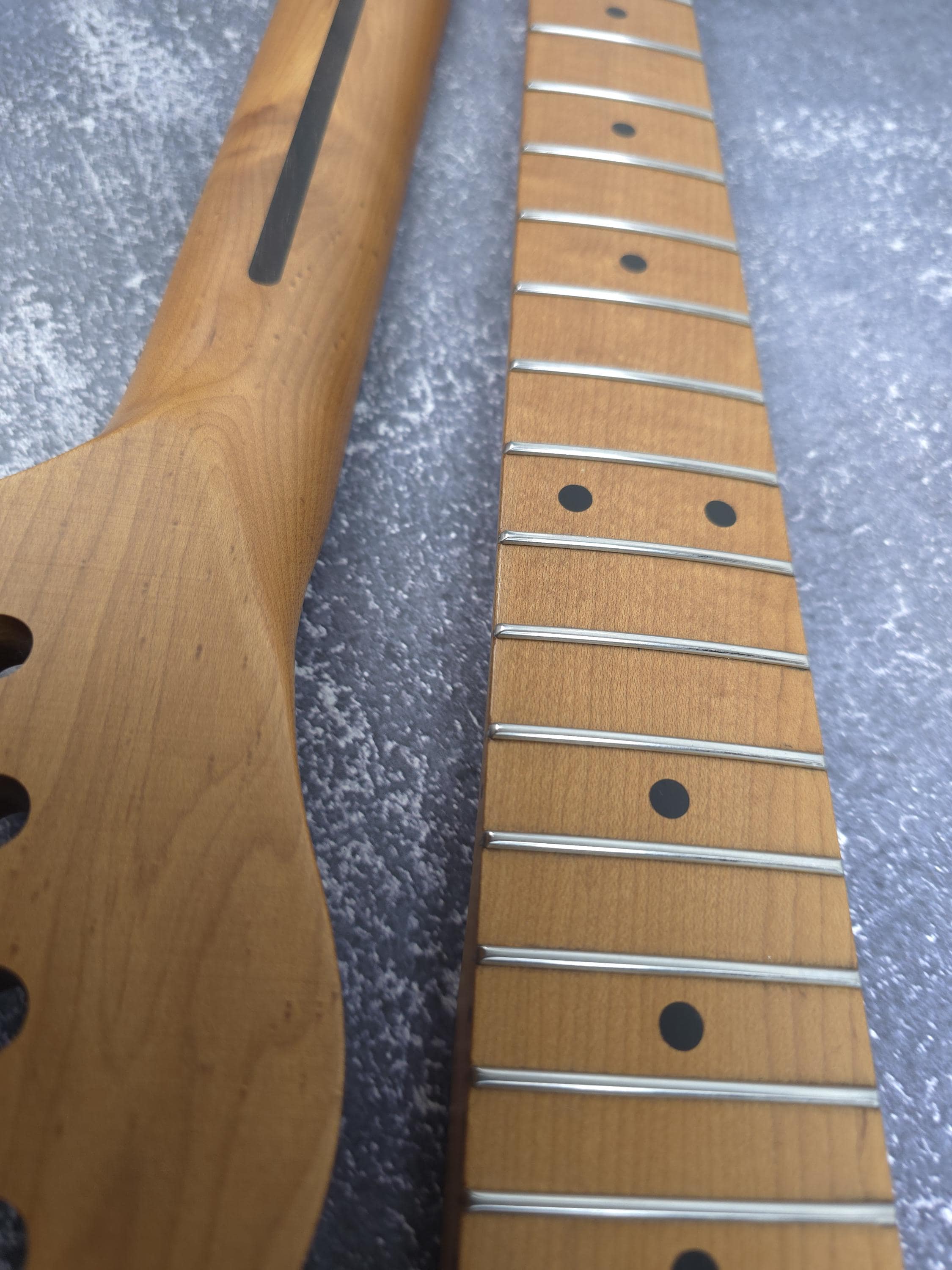 T Type Roasted Maple Neck Stainless Steel Frets, Satin Finish Medium Jumbo 22 Jescar Frets, Guitar Building, Guitar DIY Kit, Vintage Style