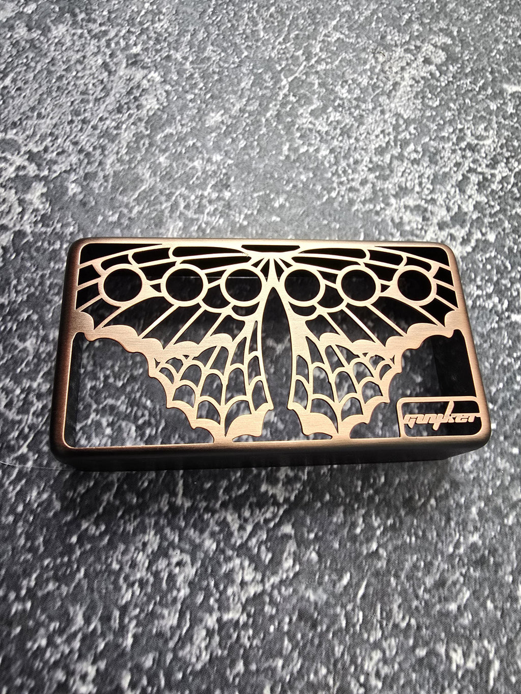 Butterfly Brass Humbucker Shield, Guitar Pickup Covers Gear Pattern for LP, High End Accessory and Replacement