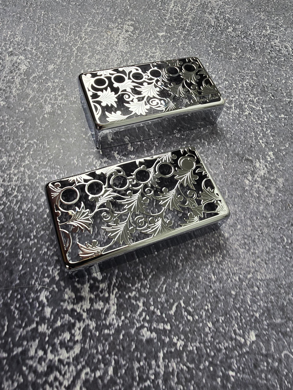 Flower Silver Humbucker Shield, Guitar Pickup Covers Gear Pattern for LP, High End Accessory and Replacement