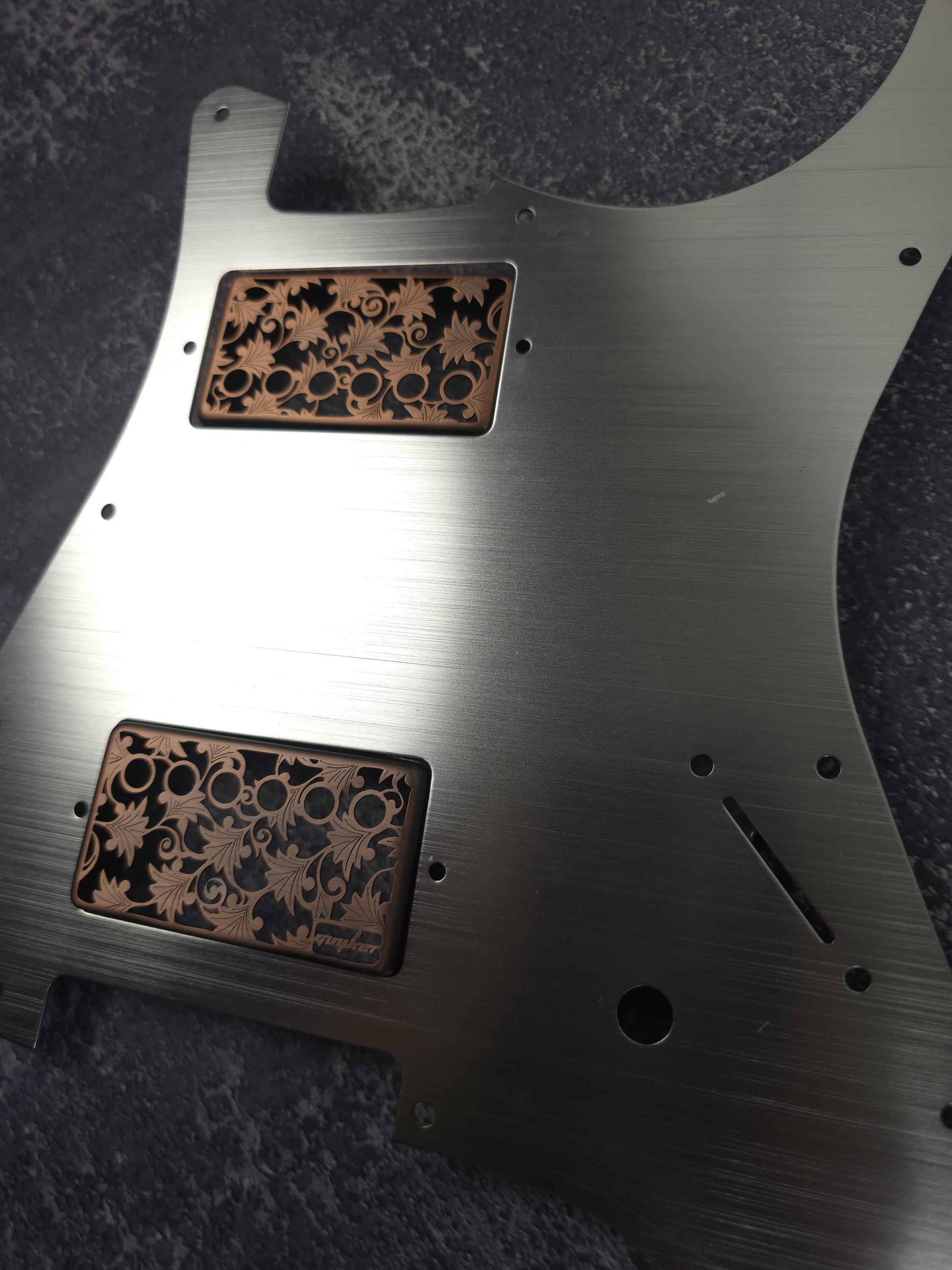 Flower Gold Humbucker Shield, Guitar Pickup Covers Gear Pattern for LP, High End Accessory and Replacement