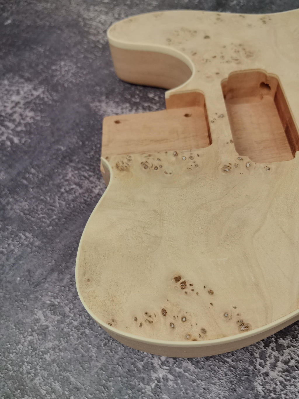 Mahogany Burl Top Veneer Black Binding F hole t-Type Guitar Body, Unfinished