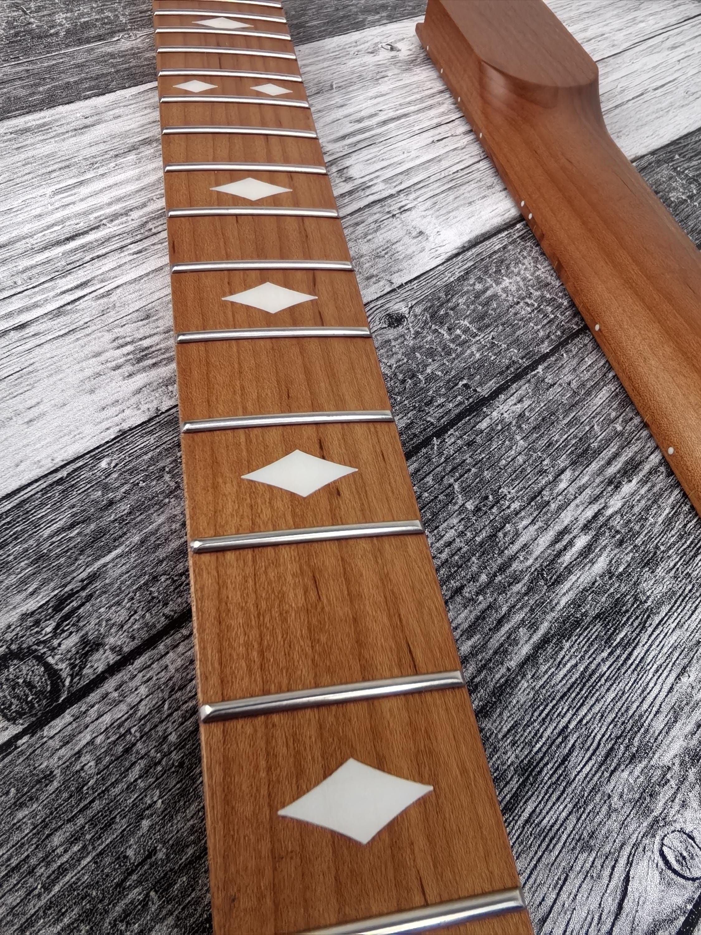 Roasted Maple Satin Havok Logo  Neck Stainless Steel Jescar Frets Guitar Neck Customized High End Guitar Part.