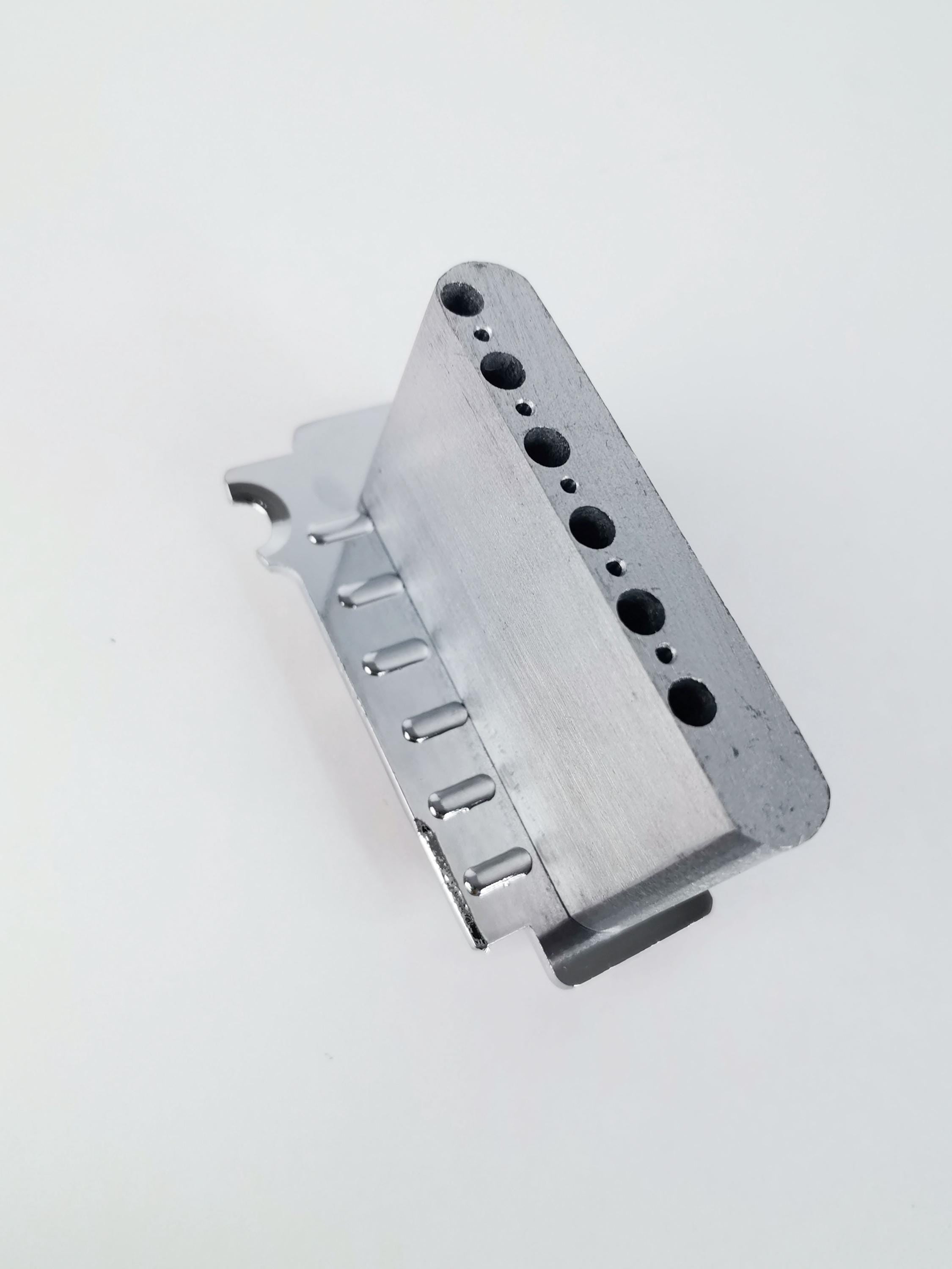 2 point Tremolo System Bridge Electric Guitar Tremolo Bridge for Strat  Guitar Accessories
