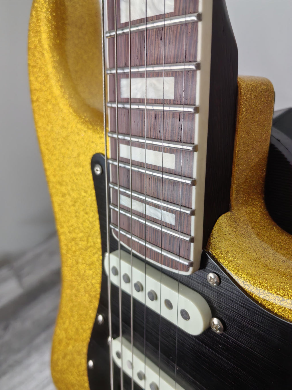 Havok Electric Guitar St Shape Hard Case Stainless Steel Frets High Quality
