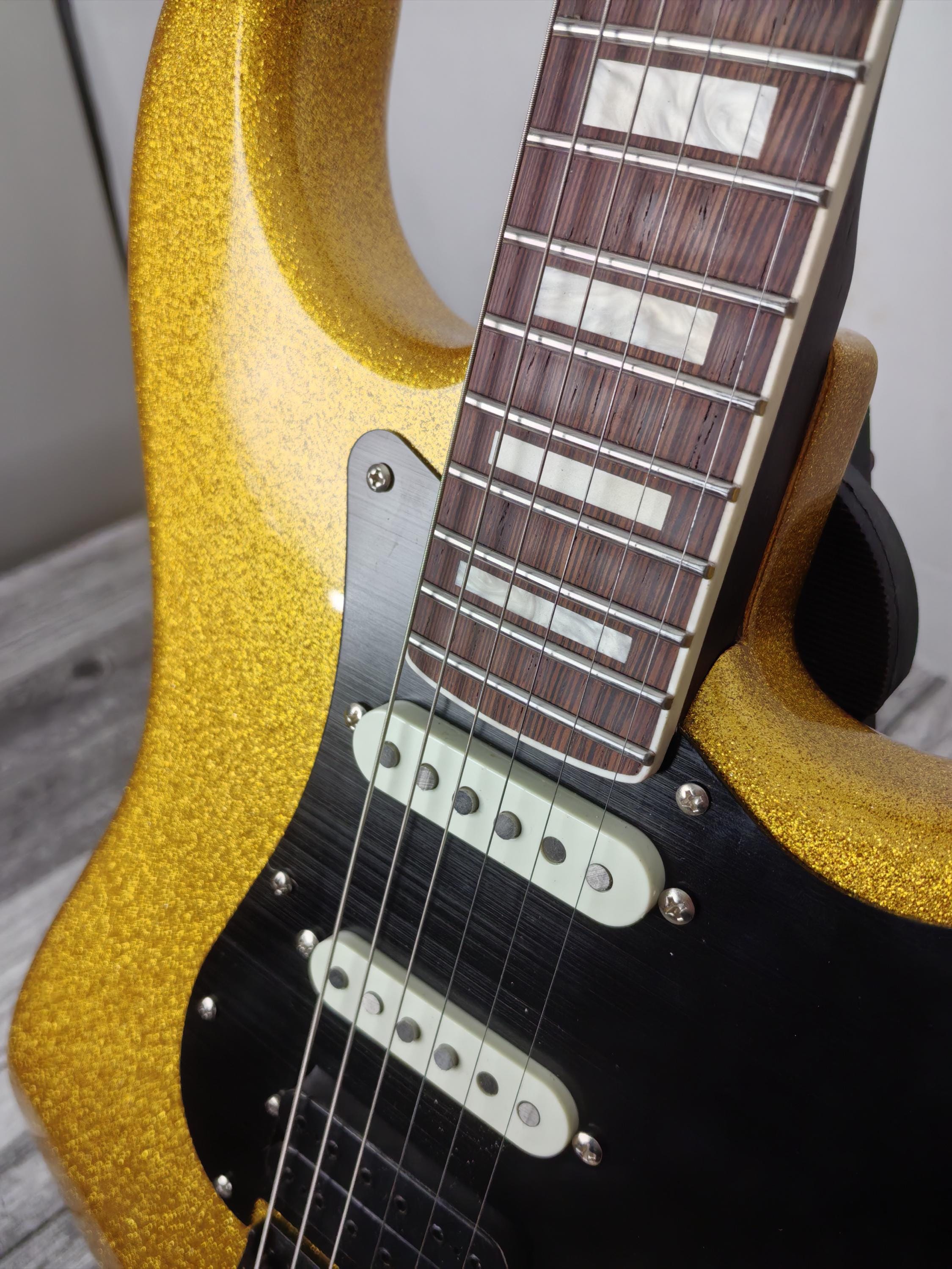 Havok Electric Guitar St Shape Hard Case Stainless Steel Frets High Quality